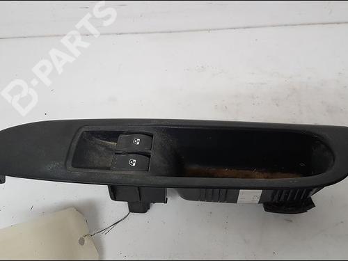 Used Left front window switch RENAULT CLIO II (BB_, CB_) 1.2 (BB0A, BB0F, BB10, BB1K, BB28, BB2D, BB2H, CB0A,... (58 hp) 11050247