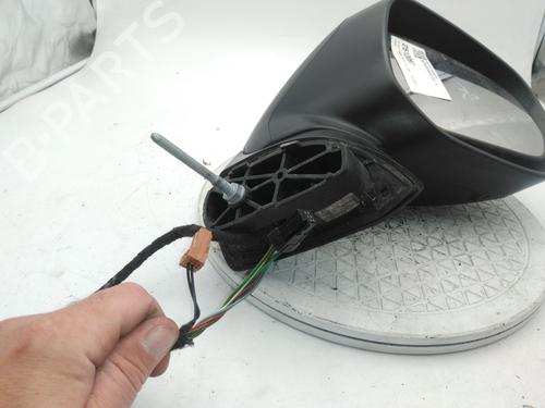 Used Right mirror Right mirror 37511728 37511728