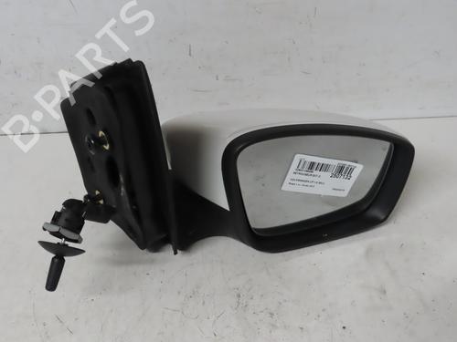 right-mirror-vw-up-121-122-bl1-bl2-bl3-123-2011-29153460 main image