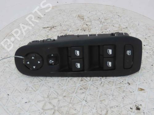 Used Left front window switch Left front window switch 37050326 37050326