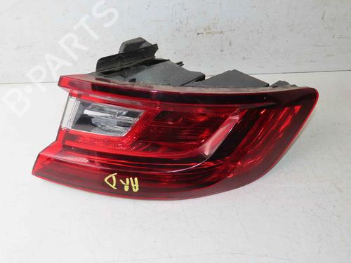 right-taillight-renault-megane-iv-hatchback-b9amn_-2015-37057091 main image