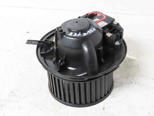 Ventilator motor Ventilator motor VW TOURAN (1T3) 1.6 TDI (105 hp) 37042336 37042336