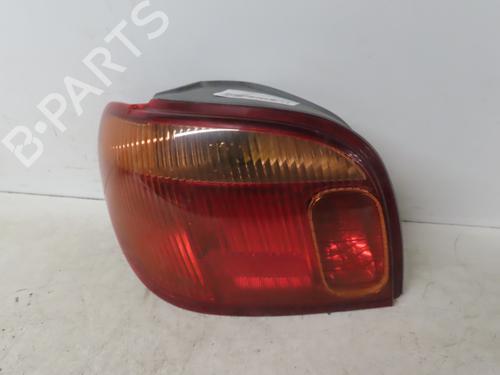 Venstre baglygte TOYOTA YARIS (_P1_) 1.0 (SCP10_, SCP10R) (65 hp) 18646277