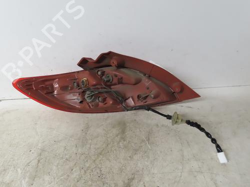 Used Right taillight MAZDA 2 (DE_, DH_) 1.4 MZR-CD (68 hp) 18260635