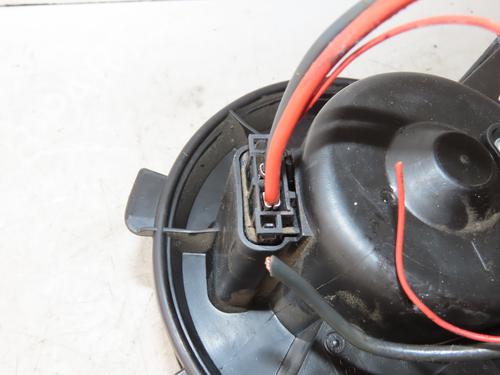 Used Heater blower motor Heater blower motor PEUGEOT 206+ (2L_, 2M_) 1.4 i (73 hp) 35796532 35796532