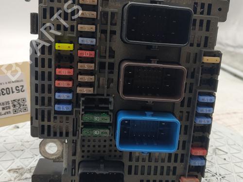 Used Fuse box Fuse box CITROËN C4 II (NC_) 1.6 VTi 120 (NC5FS0, NC5FS9) (120 hp) 40204525 40204525