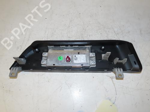 display-monitor-bmw-3-g20-g80-g28-330-i-65508798742-2018-20162433 main image