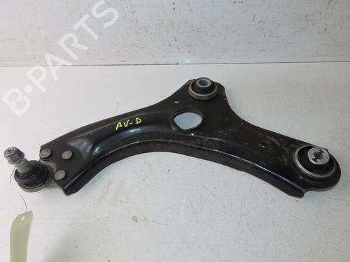 Used Right front suspension arm RENAULT CLIO V (B7_) 1.0 TCe 90 (B7MT) (91 hp) 33133755