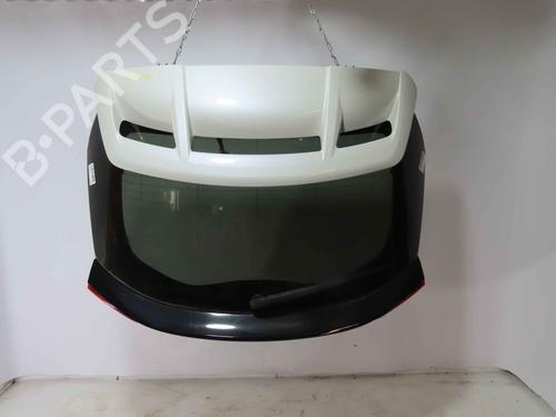 tailgate-toyota-c-hr-_x1_-2016-37057968 main image
