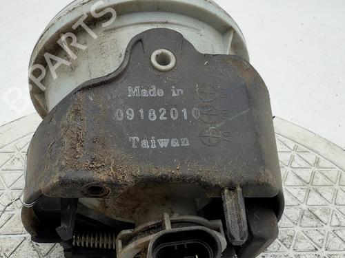 Used Right front fog light Right front fog light 37285638 37285638