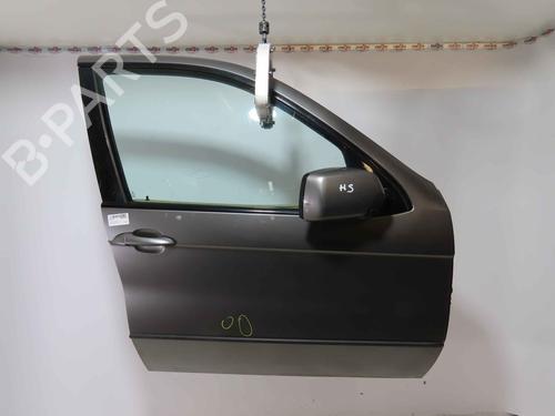 Used Right front door Right front door 37059979 37059979