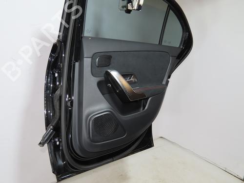 Puerta trasera derecha Puerta trasera derecha MERCEDES-BENZ A-CLASS (W177) A 250 e (177.085) (218 hp) 36940404 36940404