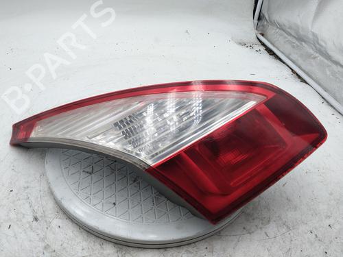 left-tailgate-light-renault-megane-iii-hatchback-bz01_-b3_-2008-39039516 main image