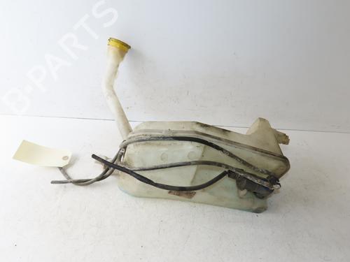 Used Windscreen washer tank Windscreen washer tank RENAULT CAPTUR I (J5_, H5_) 1.5 dCi 90 (J5N4, J5M5, J5MW, J5M6, J5AL, J5AJ) (90 hp) 33893752 33893752