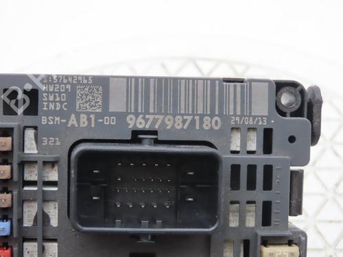 Used Fuse box CITROËN C4 II (NC_) 1.6 HDi 115 (114 hp) 30311437