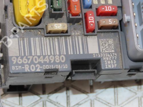 Used Fuse box PEUGEOT 5008 (0U_, 0E_) 2.0 HDi 150 / BlueHDi 150 (150 hp) 29551308