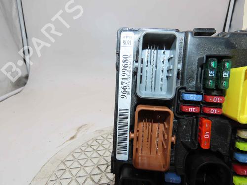 Fuse box CITROËN C3 II (SC_) 1.2 VTi 82 | BP37061114E1 - Image 3