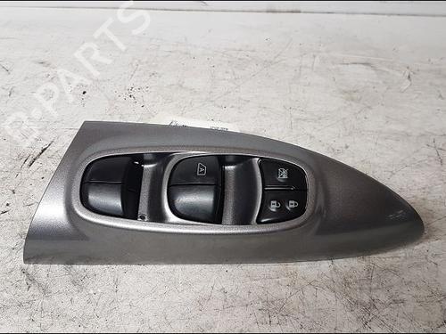 Used Left front window switch NISSAN JUKE (F15) 1.5 dCi (110 hp) 15100177