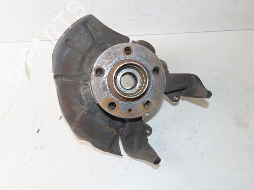 Used Right front steering knuckle Right front steering knuckle VW GOLF IV (1J1) 1.6 16V (105 hp) 33133734 33133734