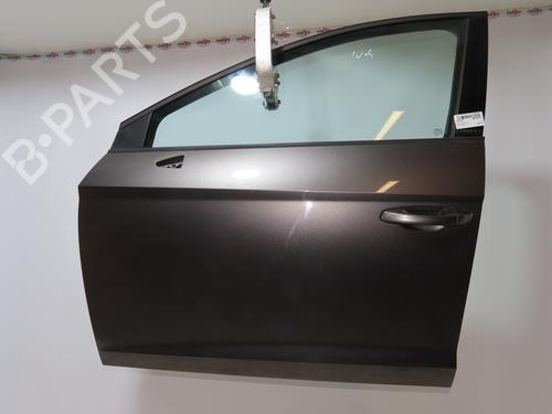 Used Left front door Left front door SEAT LEON (5F1) 1.6 TDI (110 hp) 33808463 33808463