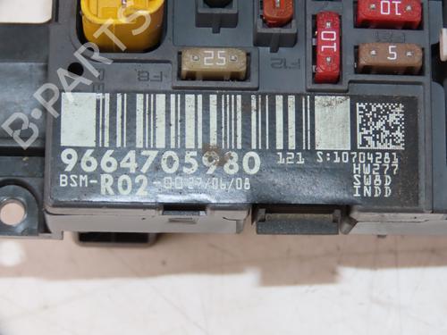 Used Fuse box CITROËN C5 III (RD_) 2.0 HDi (RDRHD8, RDRHDJ, RDRHR8, RDRHRJ) (136 hp) 31179816