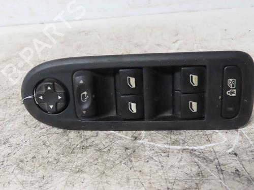 Used Left front window switch Left front window switch 37045382 37045382