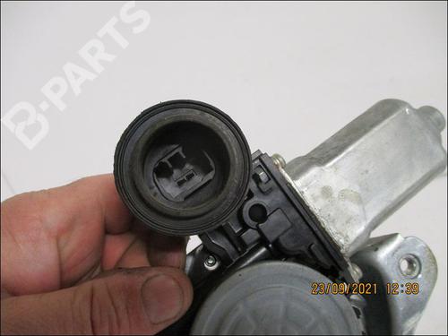 Rudehejsemekanisme Højre foran TOYOTA YARIS (_P1_) 1.4 D-4D (NLP10_, NLP10R) | BP10946956C23 