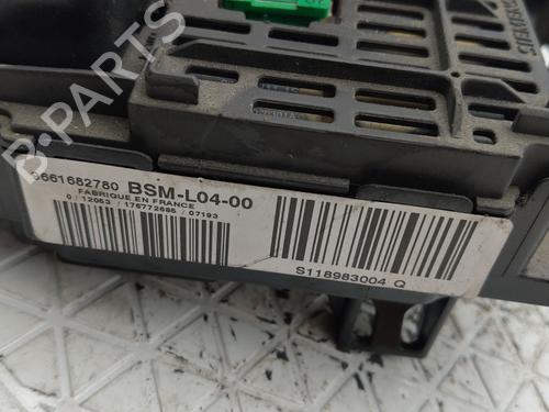 Used Fuse box Fuse box CITROËN C4 I (LC_) 1.6 HDi (109 hp) 40552961 40552961