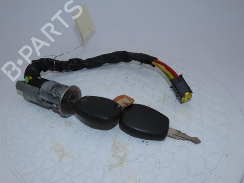 Used Ignition barrel DACIA SANDERO 1.2 16V (75 hp) 21008107