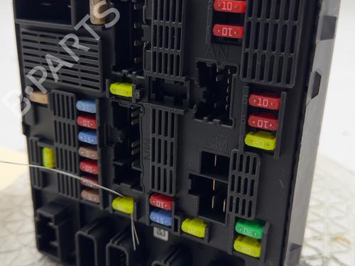 Used Fuse box Fuse box 37276229 37276229