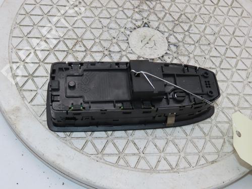 Left front window switch RENAULT CLIO V (B7_) 1.0 TCe 90 (B7MT) | BP29153659I27 