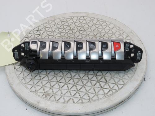 warning-switch-peugeot-3008-ii-suv-mc_-mr_-mj_-m4_-2016-31055067 main image