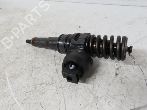Used Injector VW GOLF V (1K1) 1.9 TDI (105 hp) 21691184