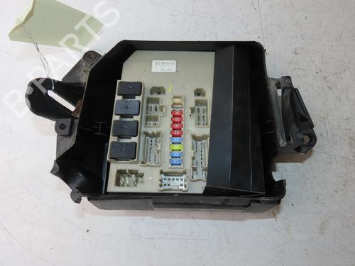 Used Fuse box RENAULT CLIO III (BR0/1, CR0/1) 1.5 dCi (75 hp) 33132915