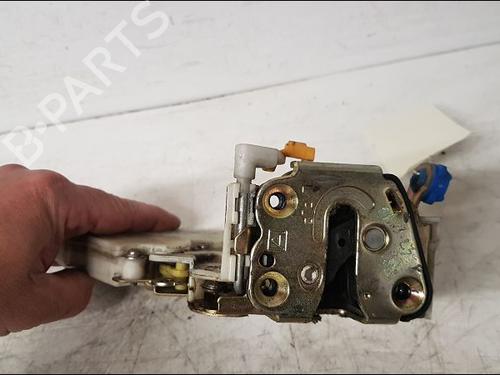 Used Front left lock NISSAN TERRANO II (R20) 3.0 Di 4WD (154 hp) 14953393