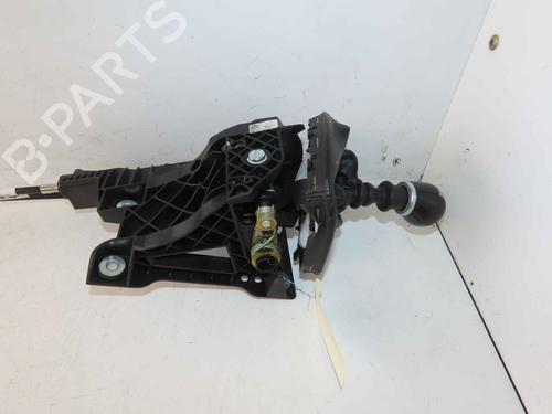 Gear lever FORD TRANSIT Van (FA_ _) 2.2 TDCi | BP37056843M90 - Image 2