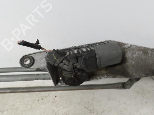 Used Front wiper motor RENAULT MODUS / GRAND MODUS (F/JP0_) 1.2 16V Hi-Flex (75 hp) 17730777