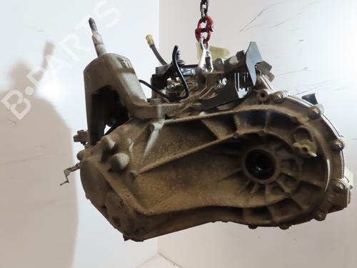 gearbox-renault-megane-iv-hatchback-b9amn_-2015-29441960 main image