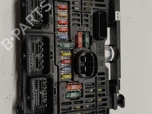 Used Fuse box Fuse box PEUGEOT 807 (EB_) 2.0 HDI (136 hp) 40241588 40241588