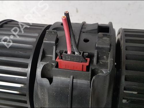Used Heater blower motor RENAULT MEGANE III Hatchback (BZ0/1_, B3_) 1.5 dCi (BZ0C) (90 hp) 11177737