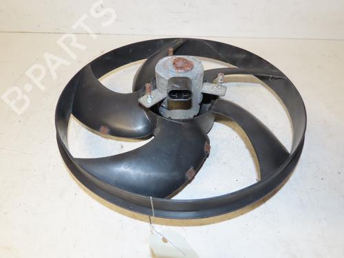 Used Radiator fan PEUGEOT 206 Hatchback (2A/C) 1.4 i (75 hp) 29152636