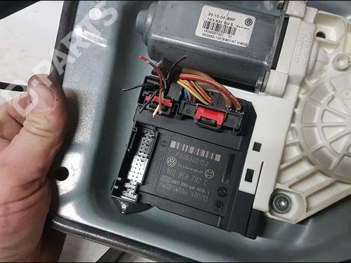 Front right window mechanism VW GOLF V (1K1) 1.9 TDI | BP12128892C23 