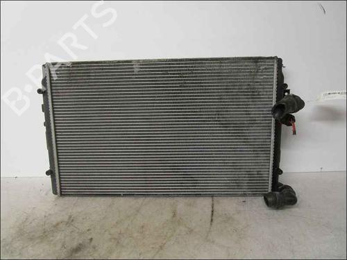 Used Water radiator Water radiator 37040225 37040225