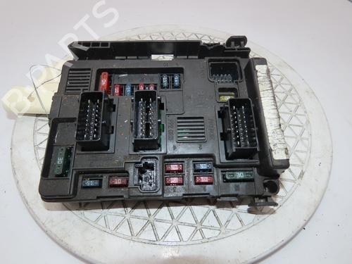 Used Fuse box Fuse box CITROËN C5 I (DC_) 2.0 HDi (DCRHZB, DCRHZE) (109 hp) 33132912 33132912