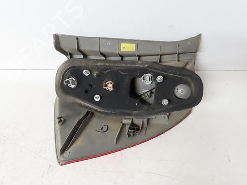 Used Right taillight HONDA FR-V (BE) 2.2 i CTDi (BE5) (140 hp) 17135850