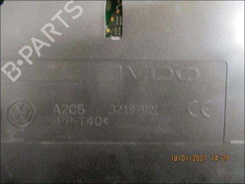 Used Instrument cluster VW GOLF VI (5K1) 2.0 TDI (110 hp) 10945862