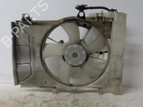 Used Radiator fan Radiator fan TOYOTA YARIS (_P9_) 1.3 VVT-i (SCP90_, SCP90R) (87 hp) 16165014 16165014