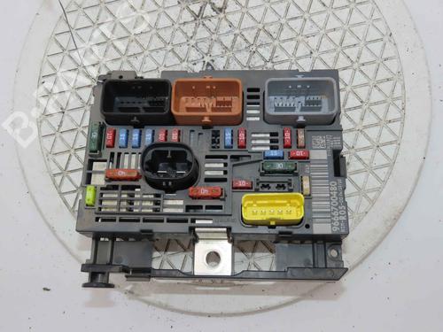 Used Fuse box Fuse box 37052963 37052963