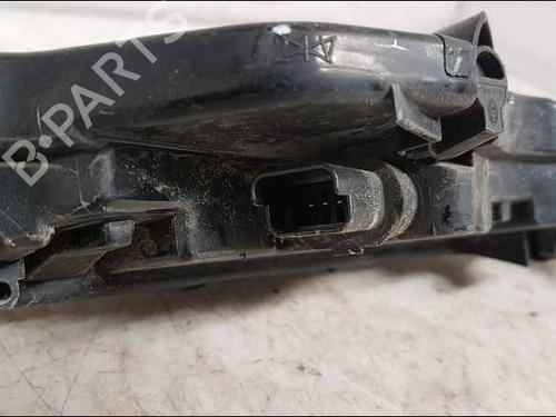 Used Left daytime light Left daytime light 37041964 37041964