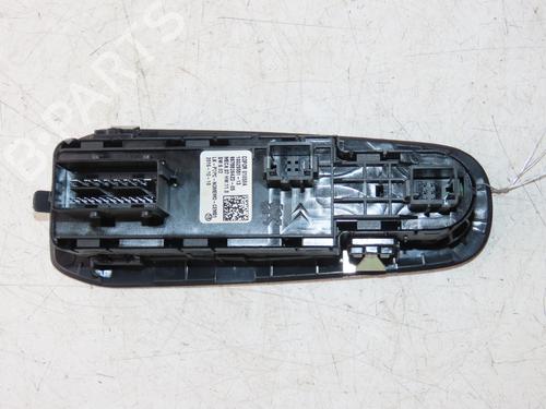 Used Left front window switch Left front window switch PEUGEOT 308 II (LB_, LP_, LW_, LH_, L3_) 1.2 THP 110 (110 hp) 33893622 33893622